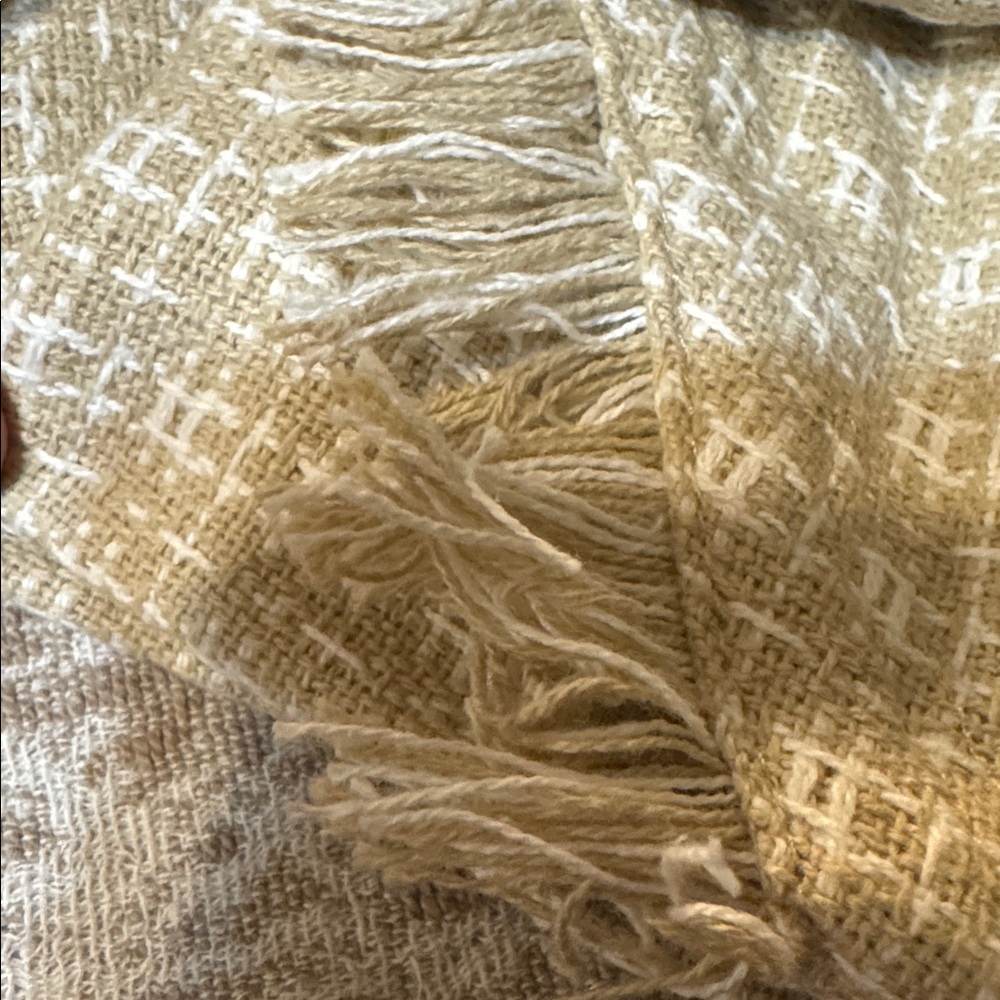 Homespun Tablecloth in Natural Color - Picture 4 of 4